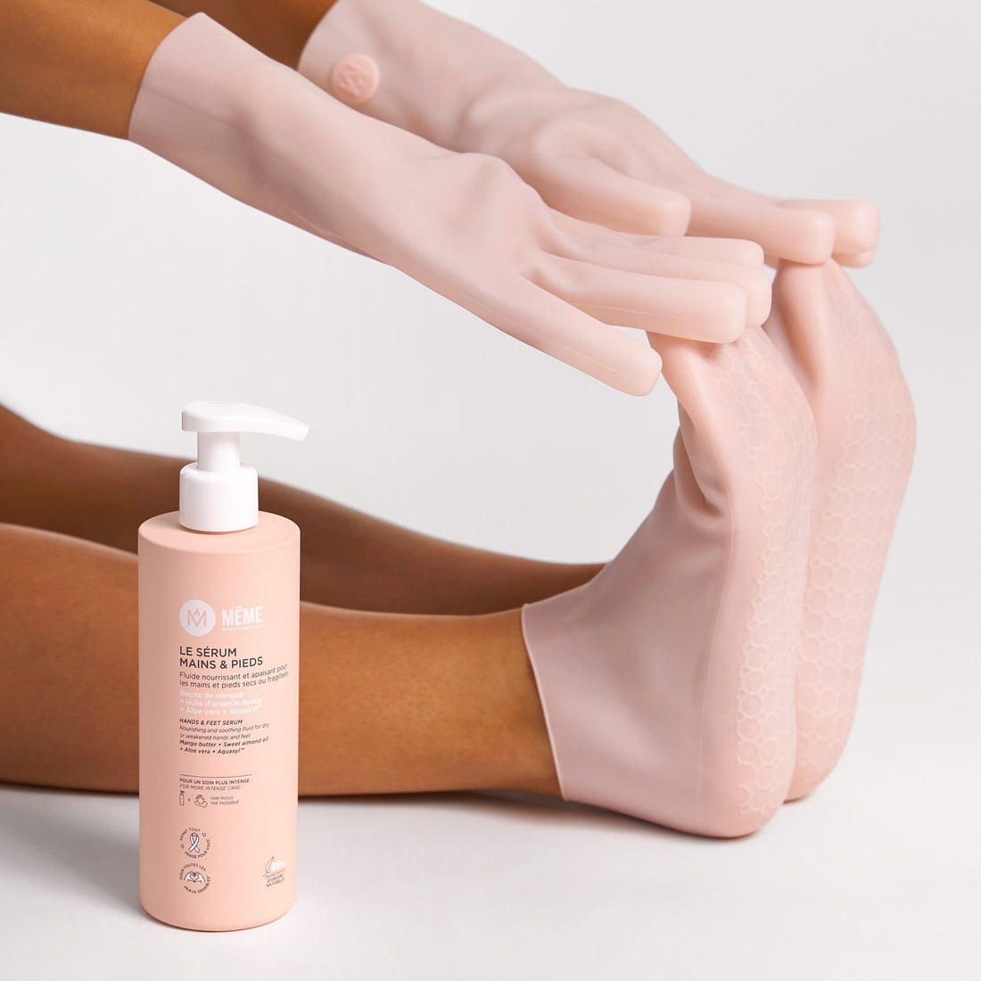Calcetines reutilizables de silicona MÊME para hidratar pies secos durante quimioterapia