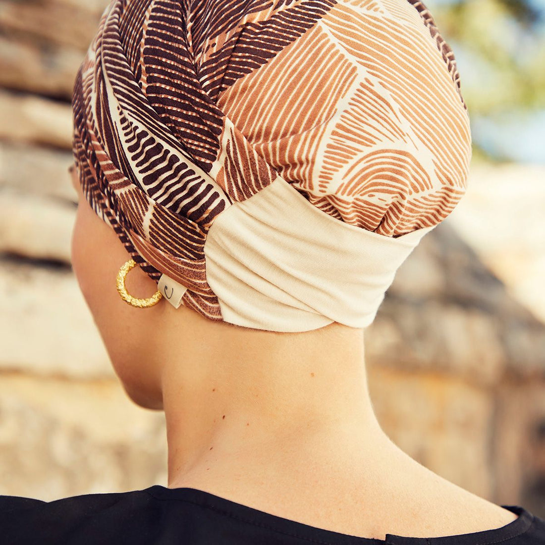 Amia Turban Shades of Africa de Christine Headwear turbante oncológico de bambú con detalle cruzado