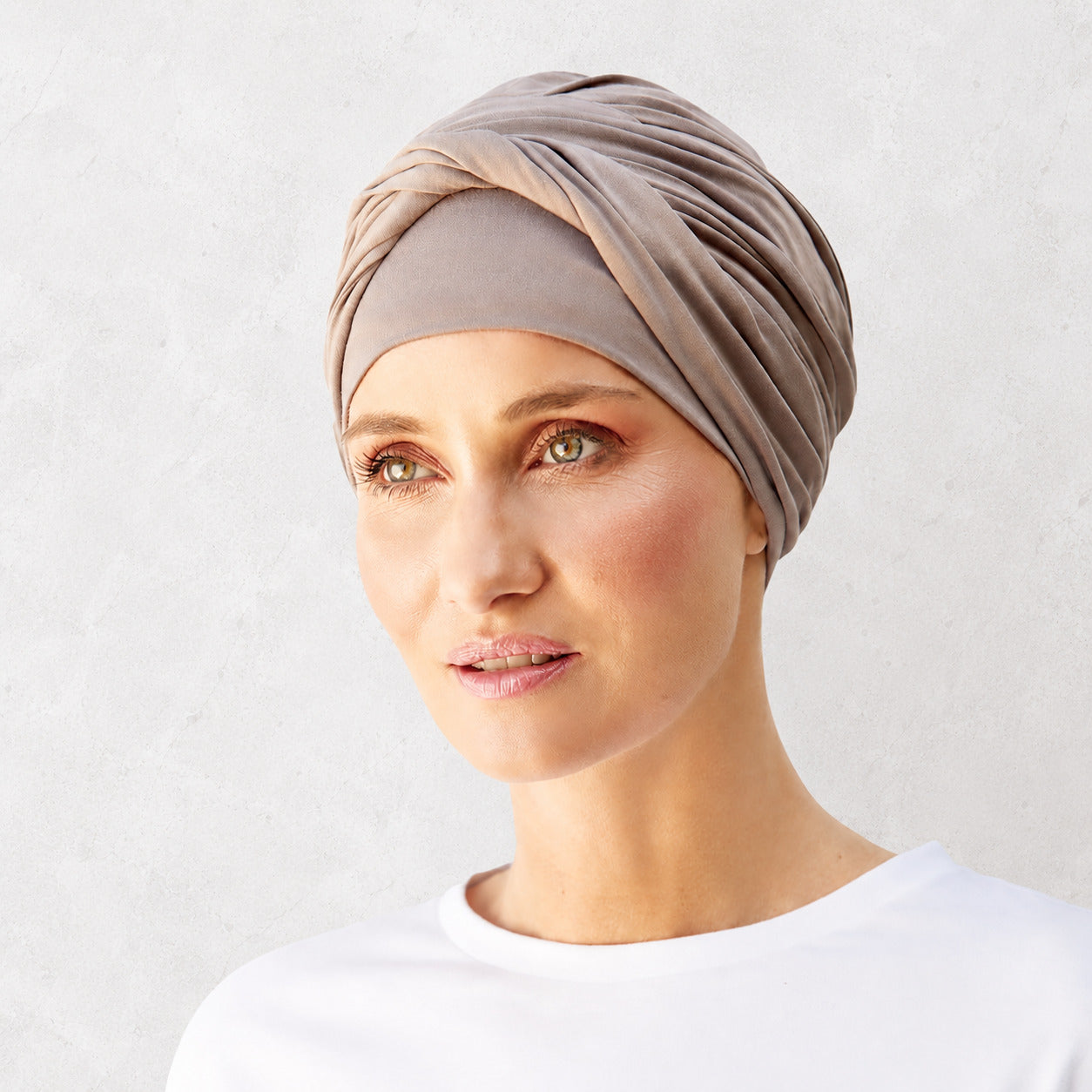 Shakti Turban Brown turbante oncológico de bambú Christine Headwear color marrón